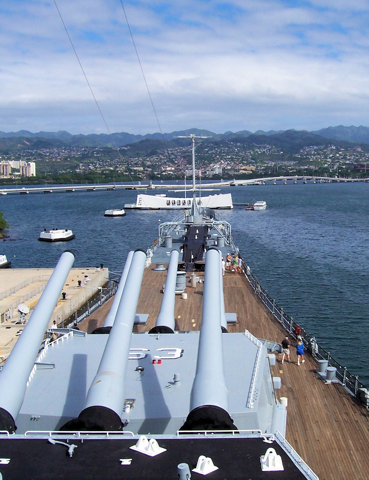 Honolulu Highlights & Pearl Harbor with Drop off at Airport